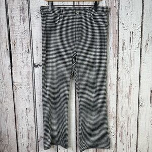 American Eagle Black & White Checkered‎ Stretchy Kick Boot Crop Pant Size 12